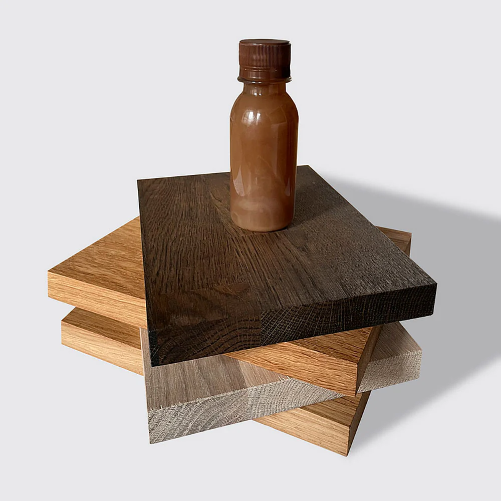 Kit met olie voor het onderhoud van massief houten meubels