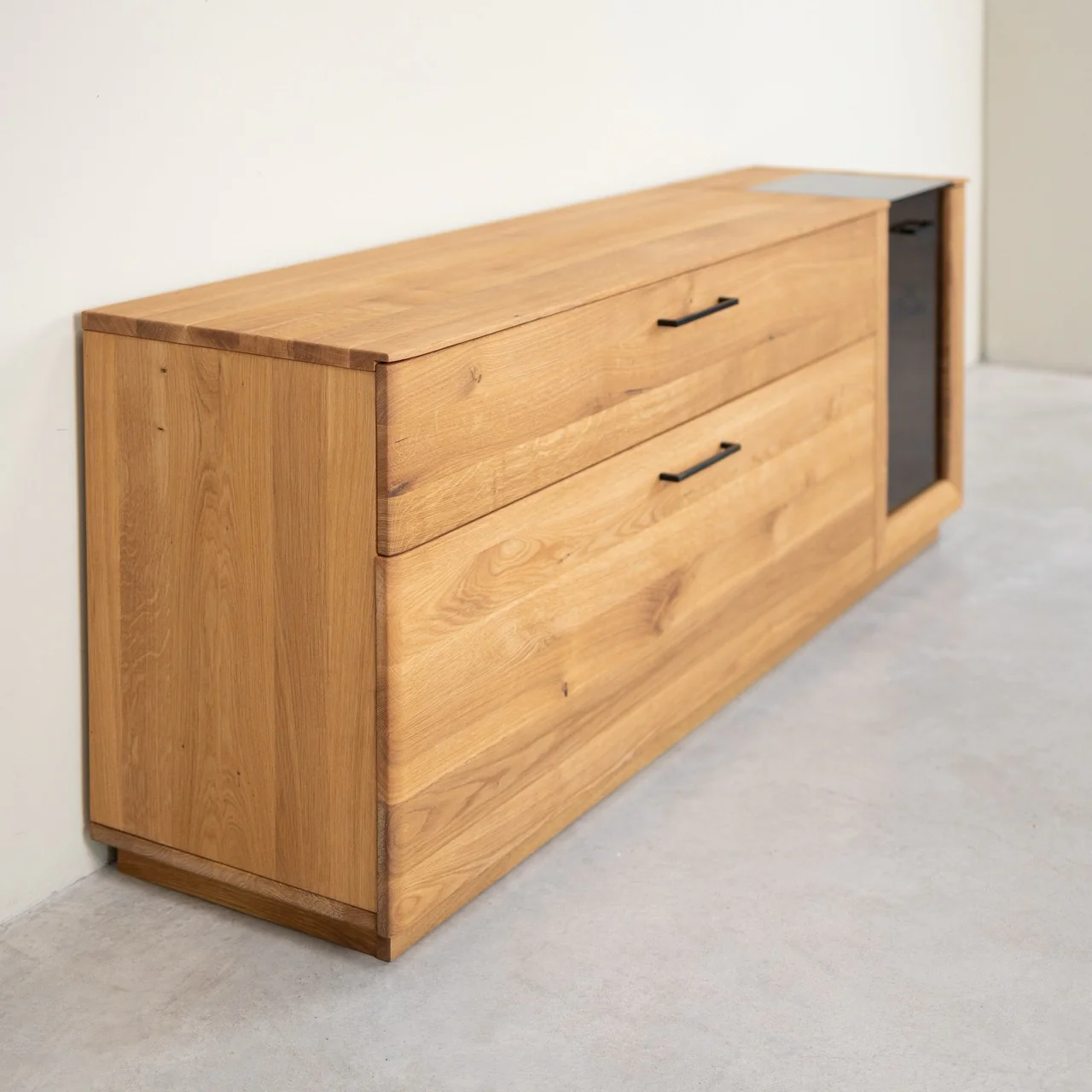 Massief eiken dressoir Arvik 3 | NordicStory - Image 5