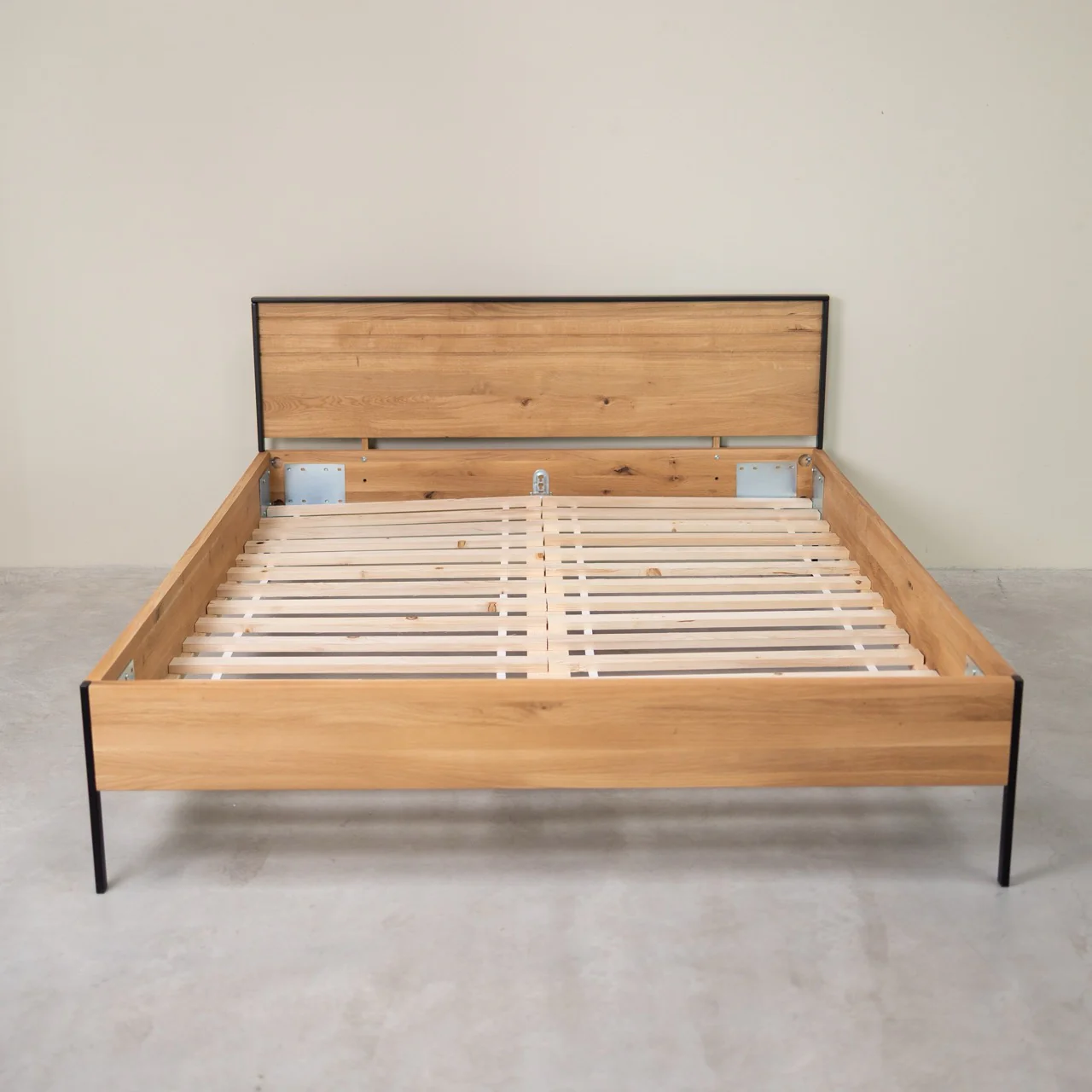 Massief eikenhouten bed Runa | NordicStory - Image 4
