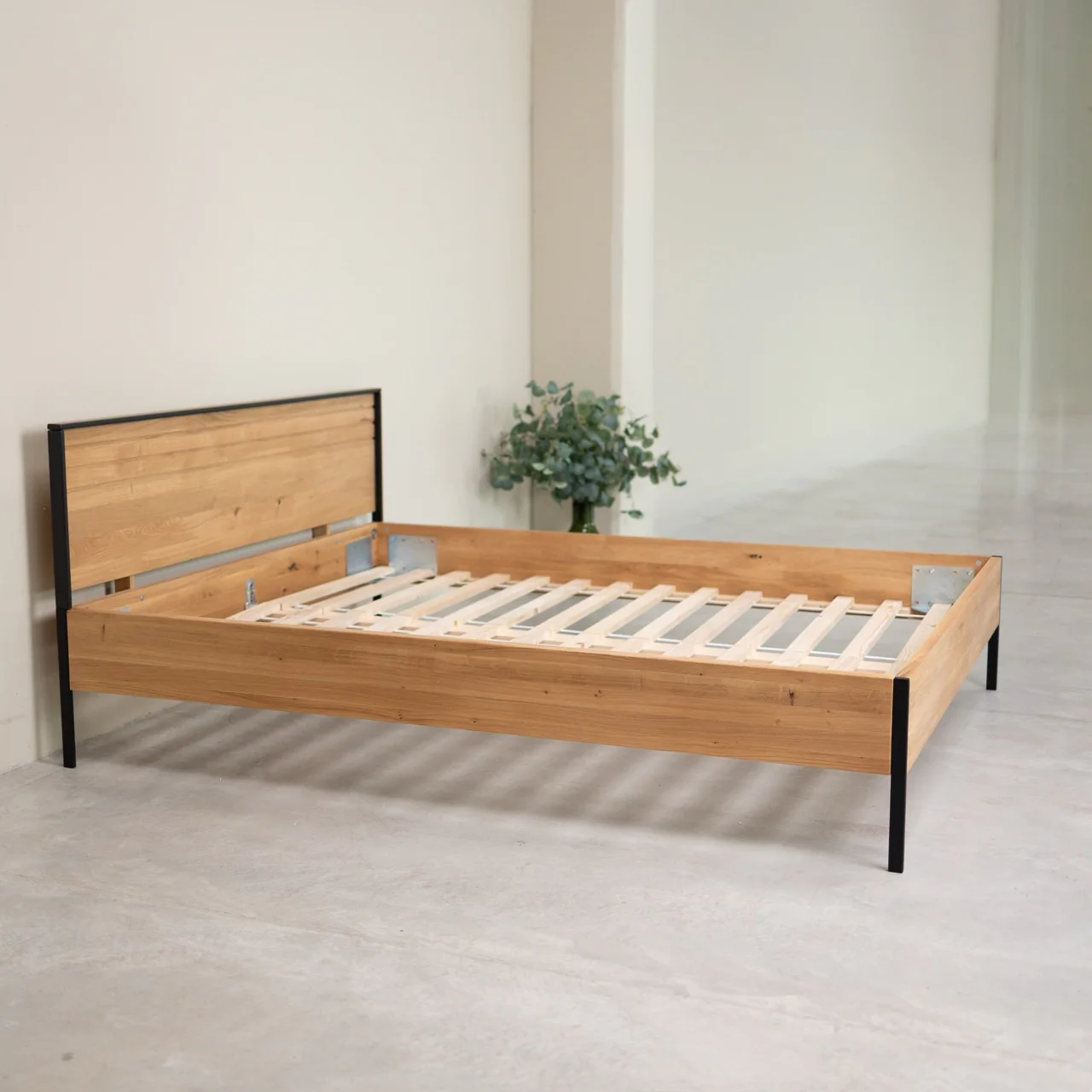 Massief eikenhouten bed Runa | NordicStory - Image 5