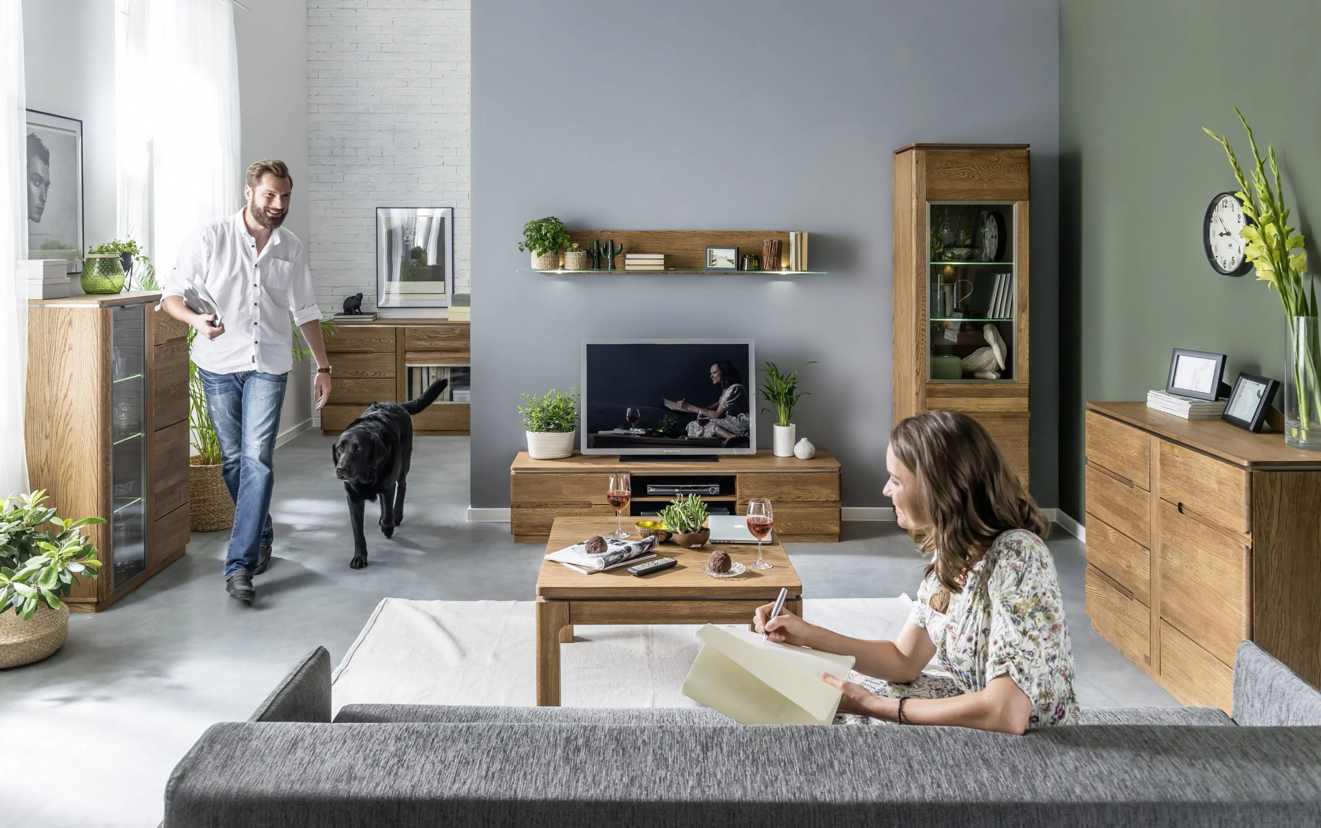 Eikenhouten tv-meubel MONTENEGRO 24 | LoftStory - Image 5