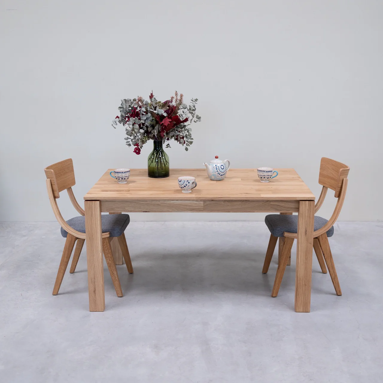Houten tafels in de aanbieding