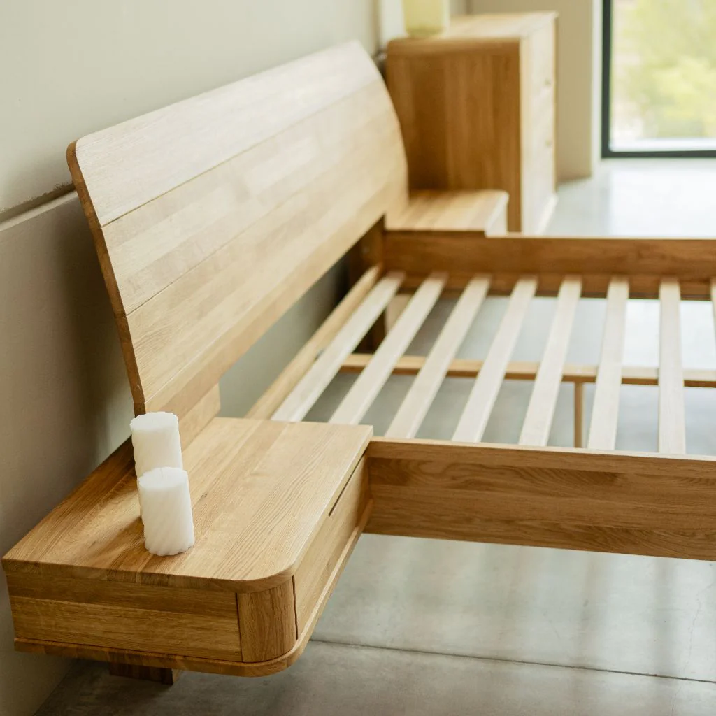 Massief eikenhouten bed met vastgebouwde nachtkastjes ALINA | NordicStory - Image 8