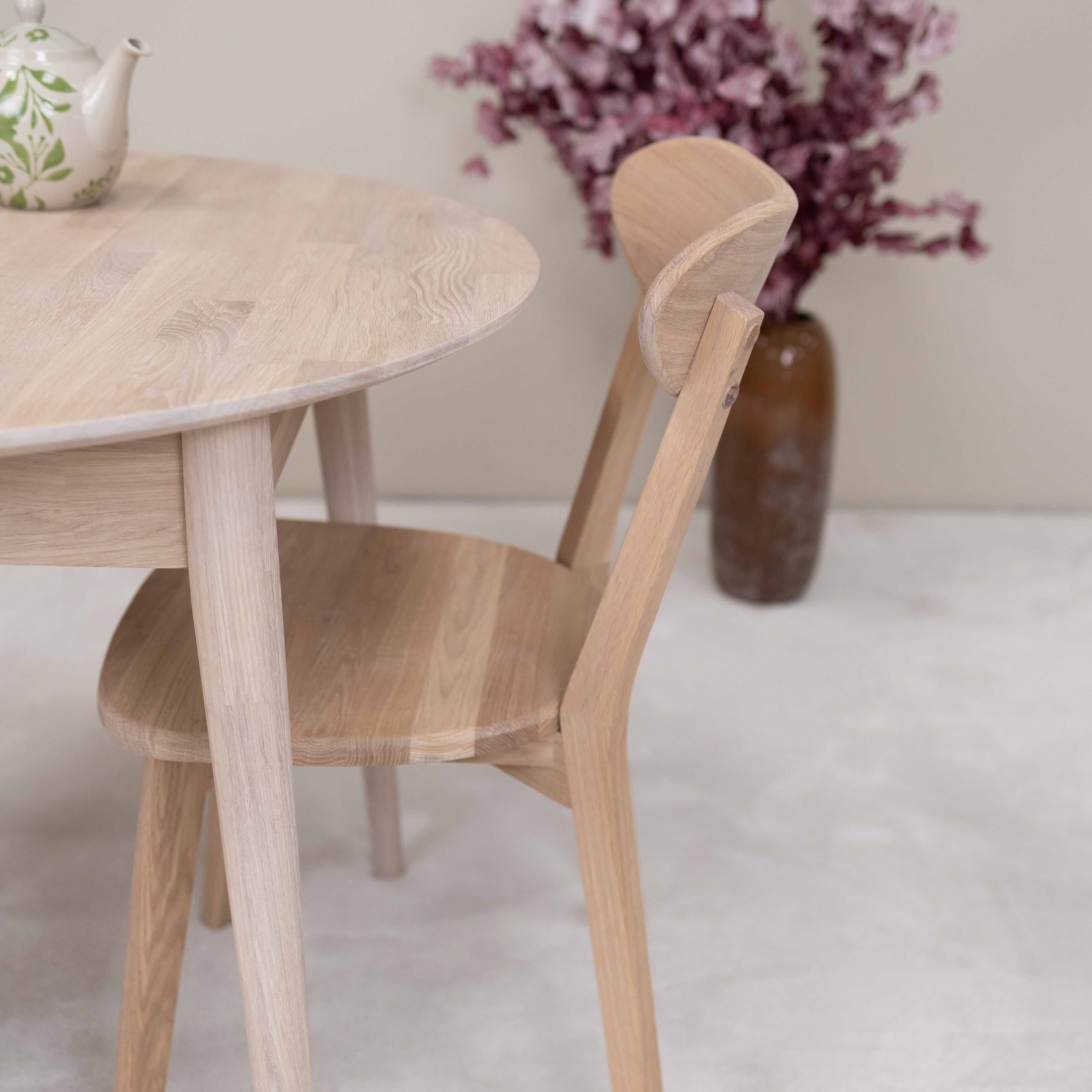 Set Escandi 3 massief houten tafel en twee ISKU stoelen - Image 2