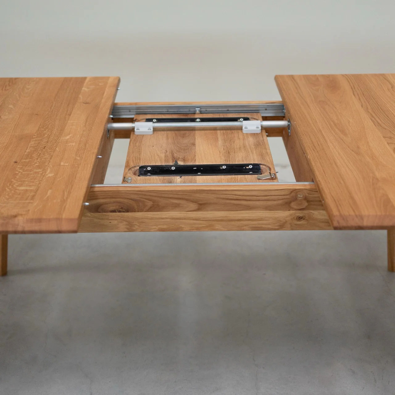Uitschuifbare eettafel van massief eikenhout Geneva | NordicStory - Image 3