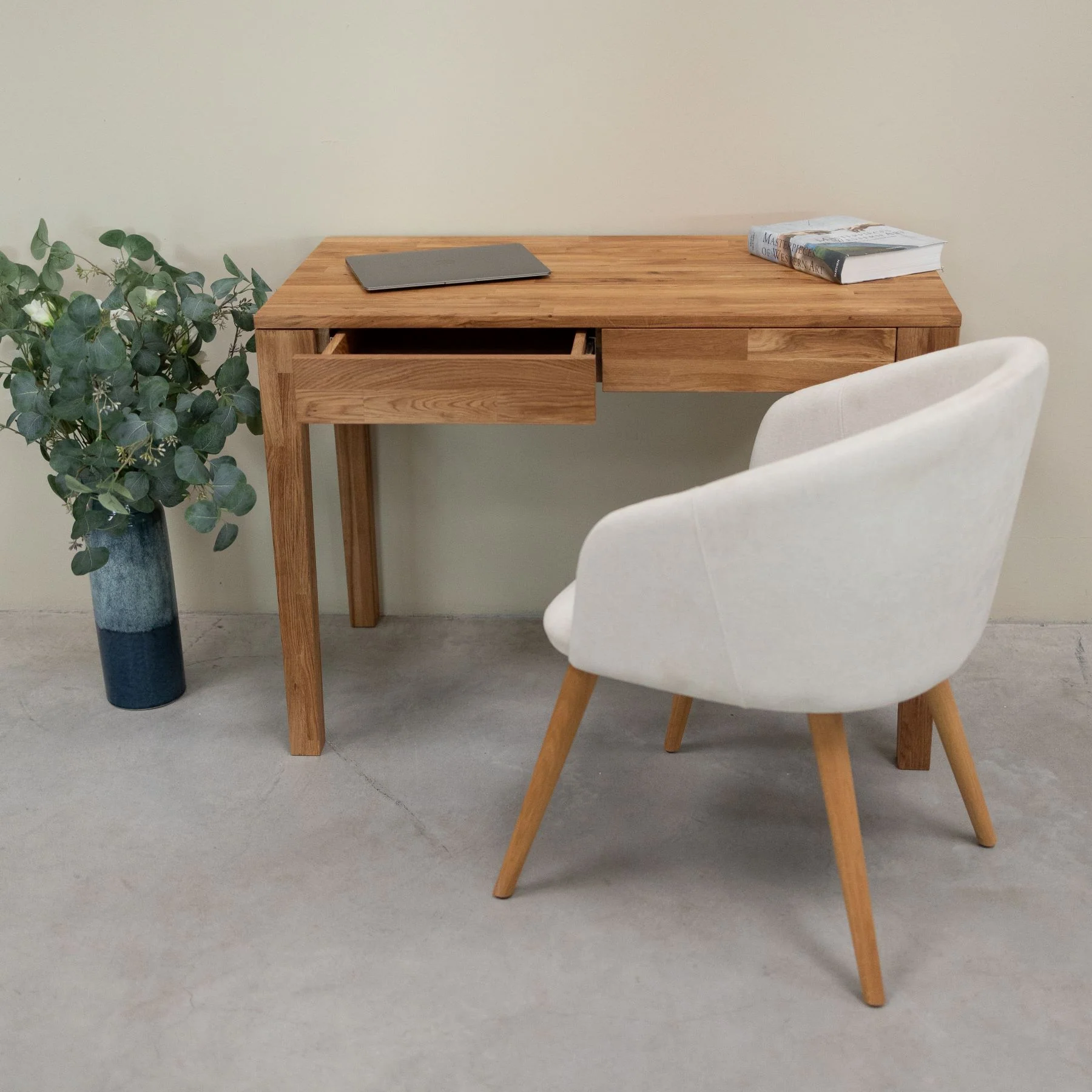 Axel I massief eikenhouten bureau | NordicStory - Image 3