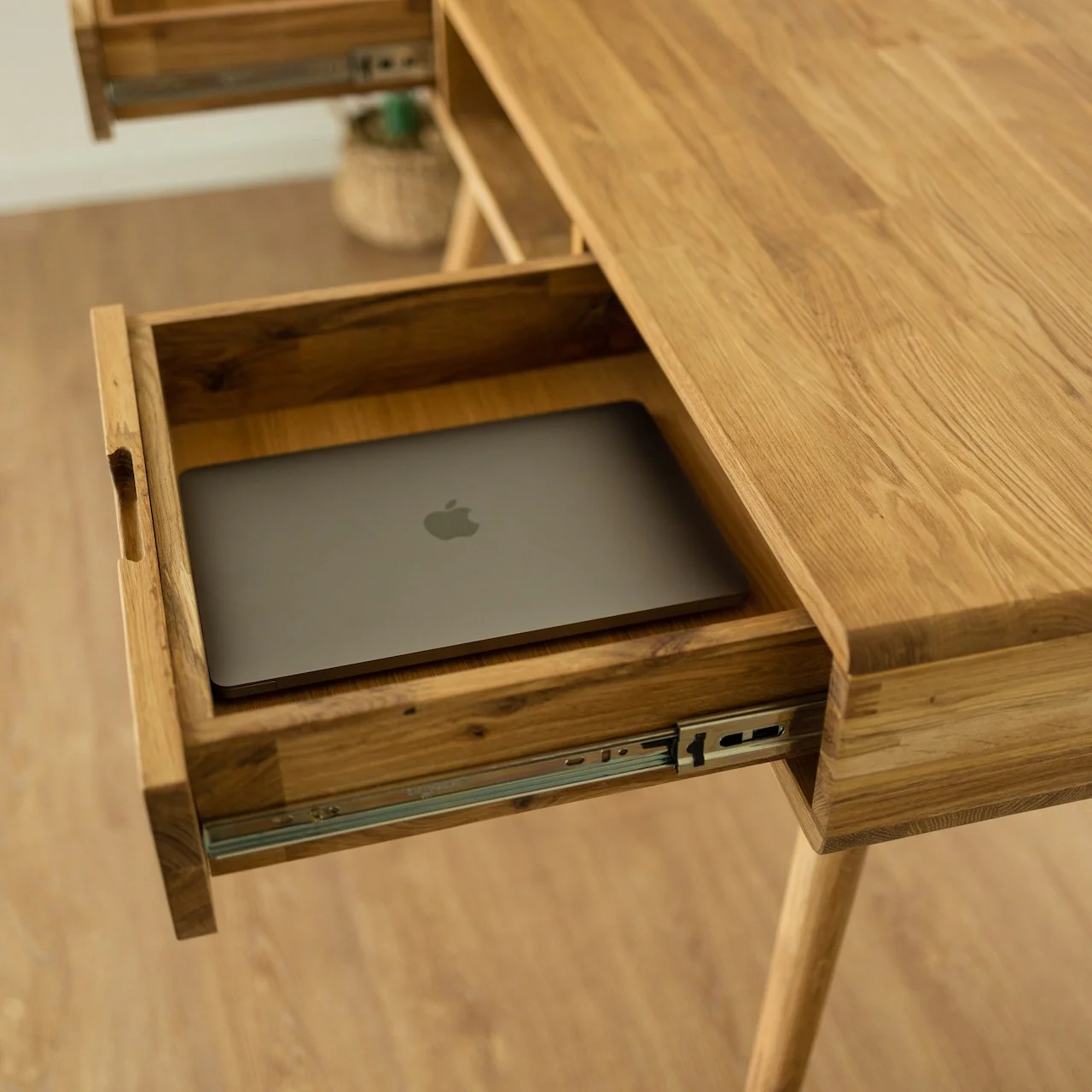 Escandi 5 massief eikenhouten bureau | NordicStory - Image 9