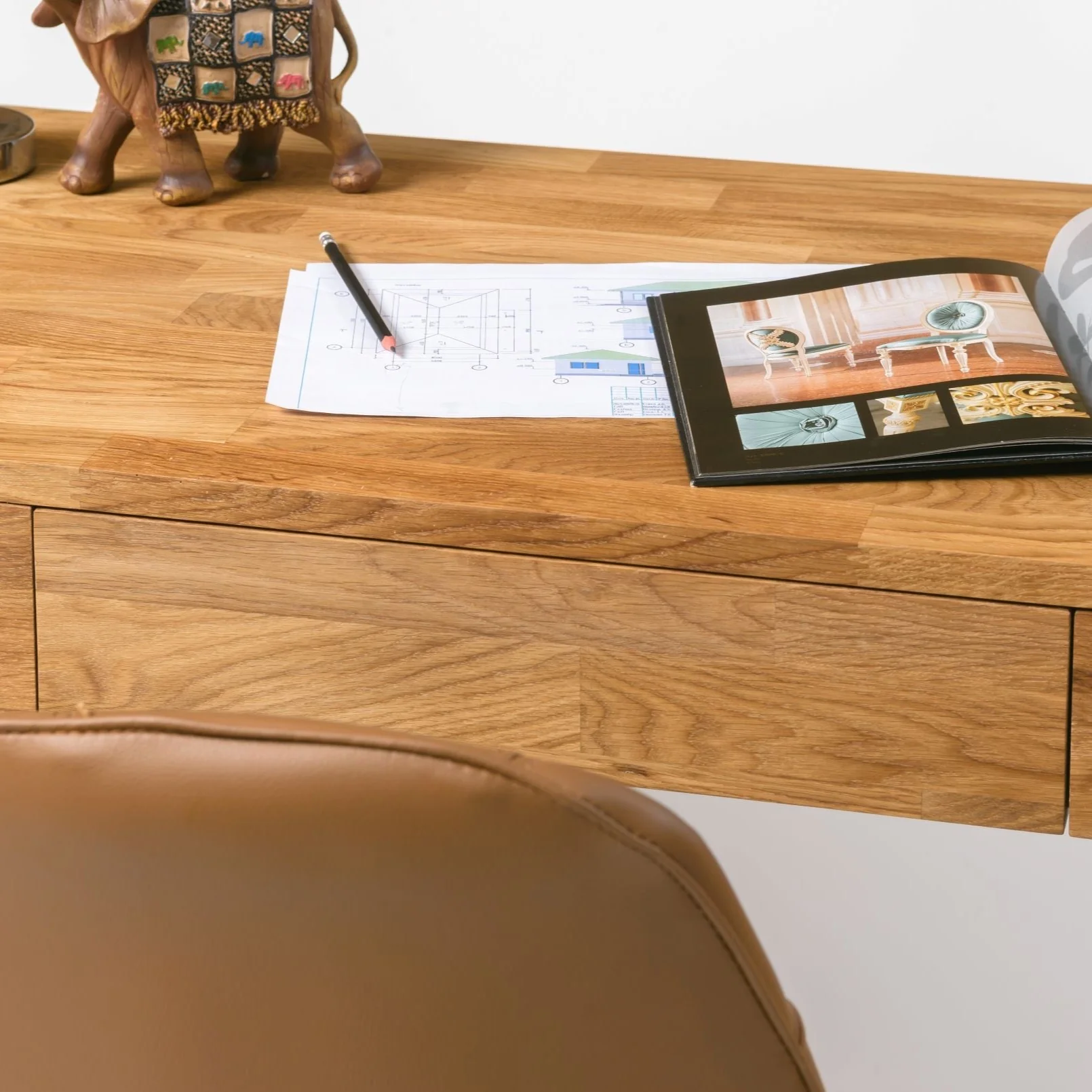 Einstein I massief eikenhouten bureau | NordicStory - Image 8