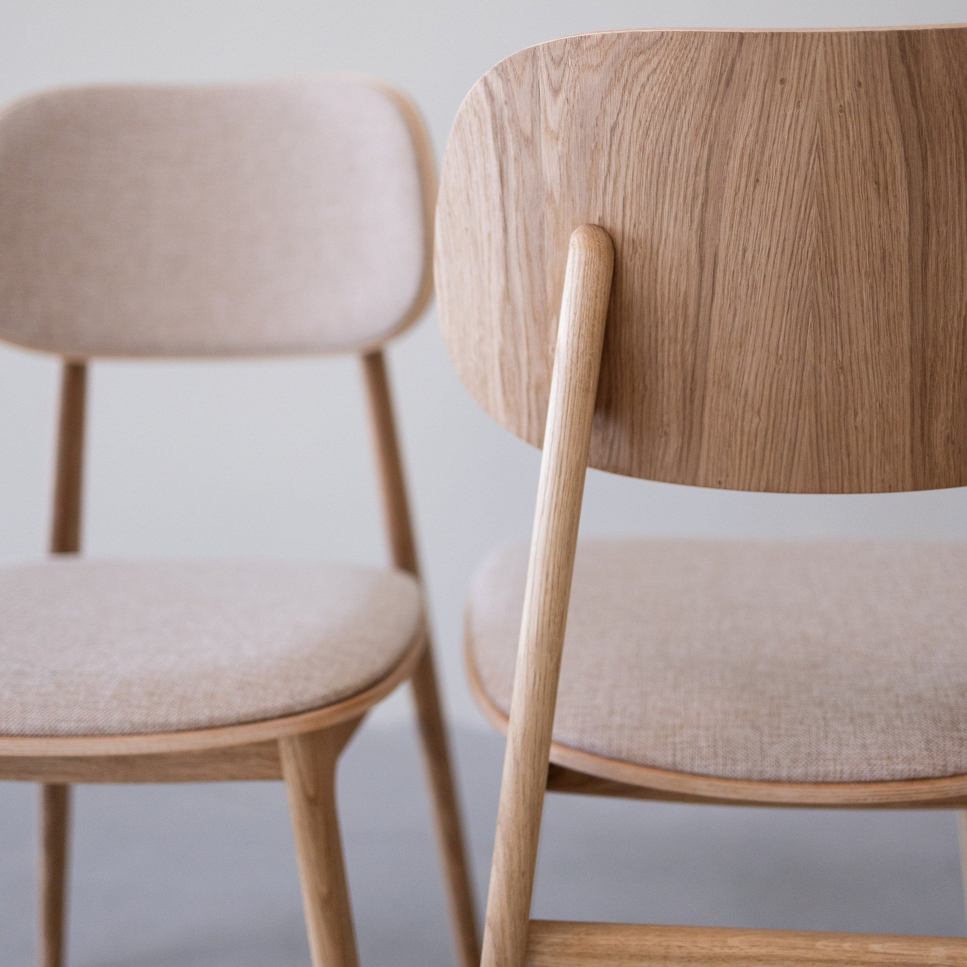 Set van 2 of 4 Varde eetkamerstoelen, frame massief eiken, bekleding | NordicStory - Image 10