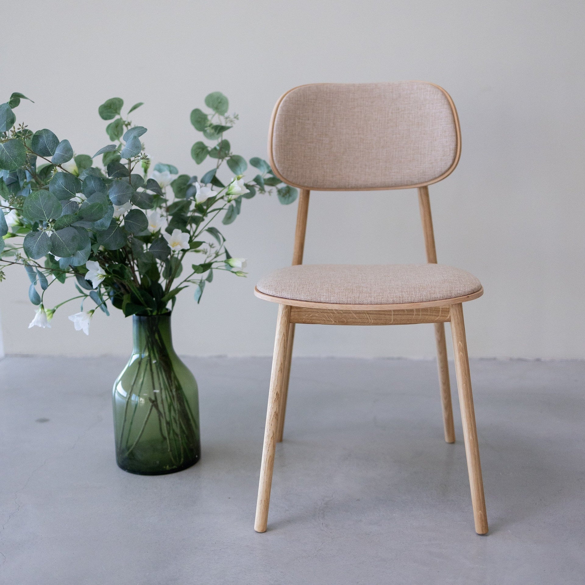 Set van 2 of 4 Varde eetkamerstoelen, frame massief eiken, bekleding | NordicStory - Image 4