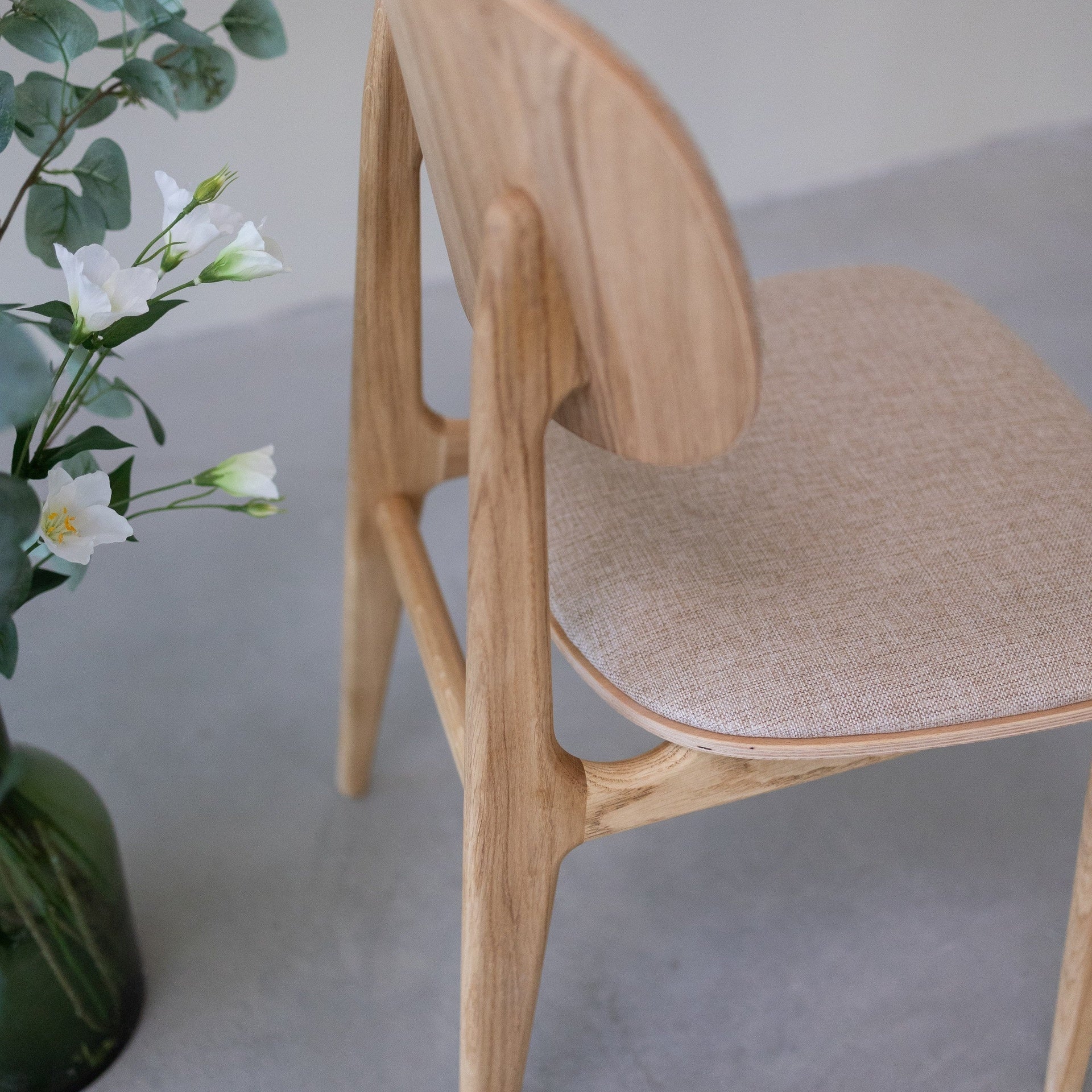 Set van 2 of 4 Varde eetkamerstoelen, frame massief eiken, bekleding | NordicStory - Image 9