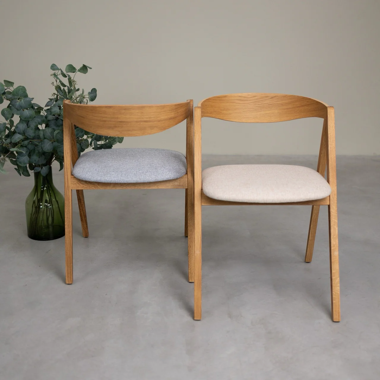 Set van 2 of 4 Oscar-eetkamerstoelen van massief eikenhout, gestoffeerd | NordicStory - Image 24