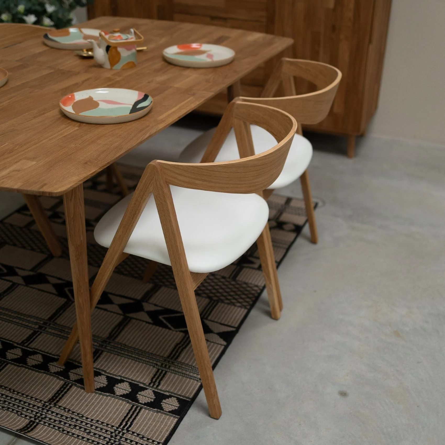 Set van 2 of 4 Oscar-eetkamerstoelen van massief eikenhout, gestoffeerd | NordicStory - Image 4