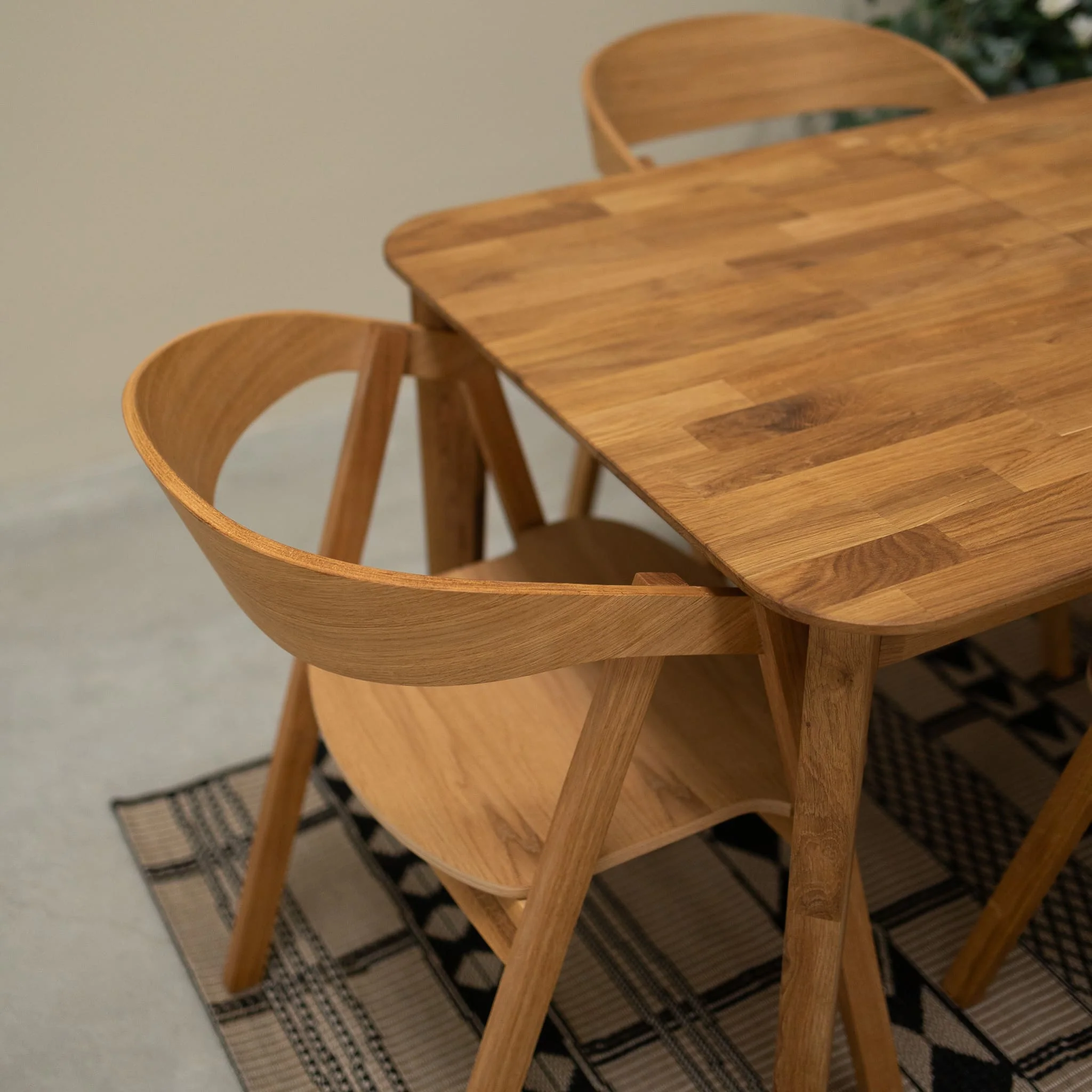 Set van 2 of 4 Knut-eetkamerstoelen van massief eikenhout | NordicStory - Image 2