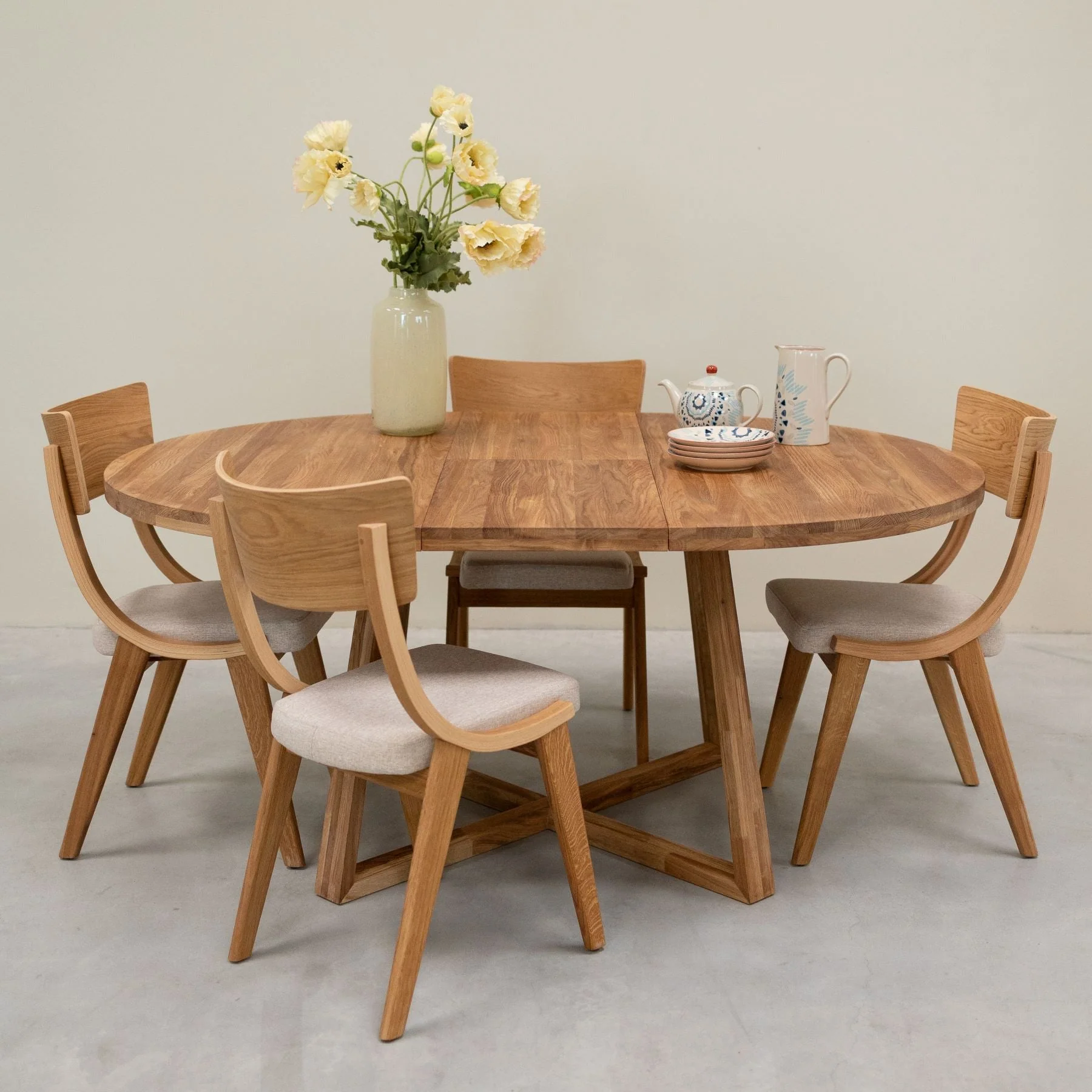 Set van 2 of 4 Lucas-eetkamerstoelen van massief eikenhout, met grijze of beige bekleding | NordicStory - Image 5