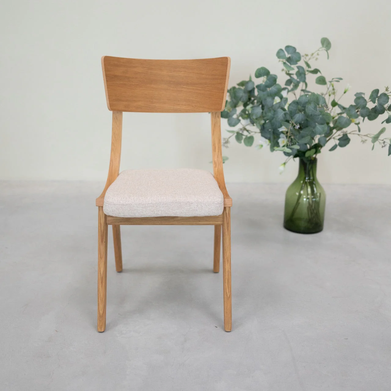 Set van 2 of 4 Lucas-eetkamerstoelen van massief eikenhout, met grijze of beige bekleding | NordicStory - Image 7